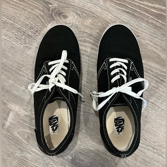COPY - Vans shoes size 7 women - Picture 2 of 4